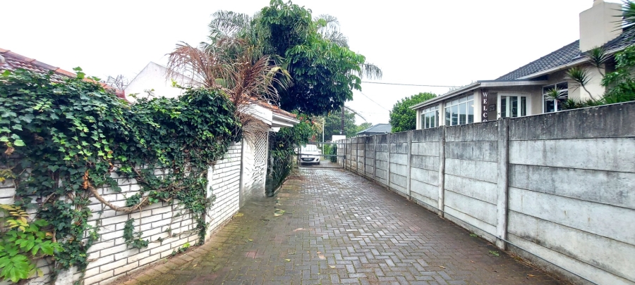 2 Bedroom Property for Sale in Bonza Bay Eastern Cape